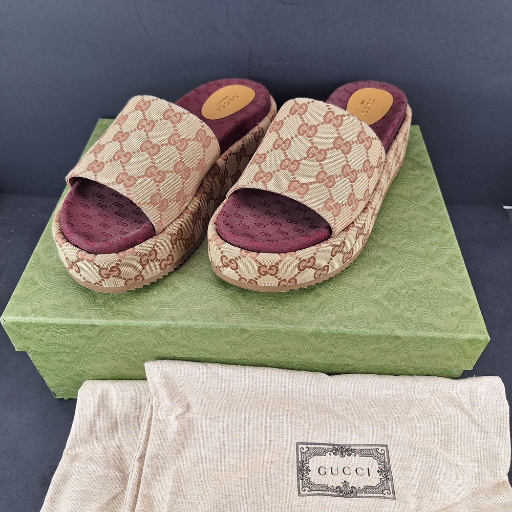 Gucci Angelina GG Beige Ruggine Platform Women's Sandal Slides Size 40 EU
